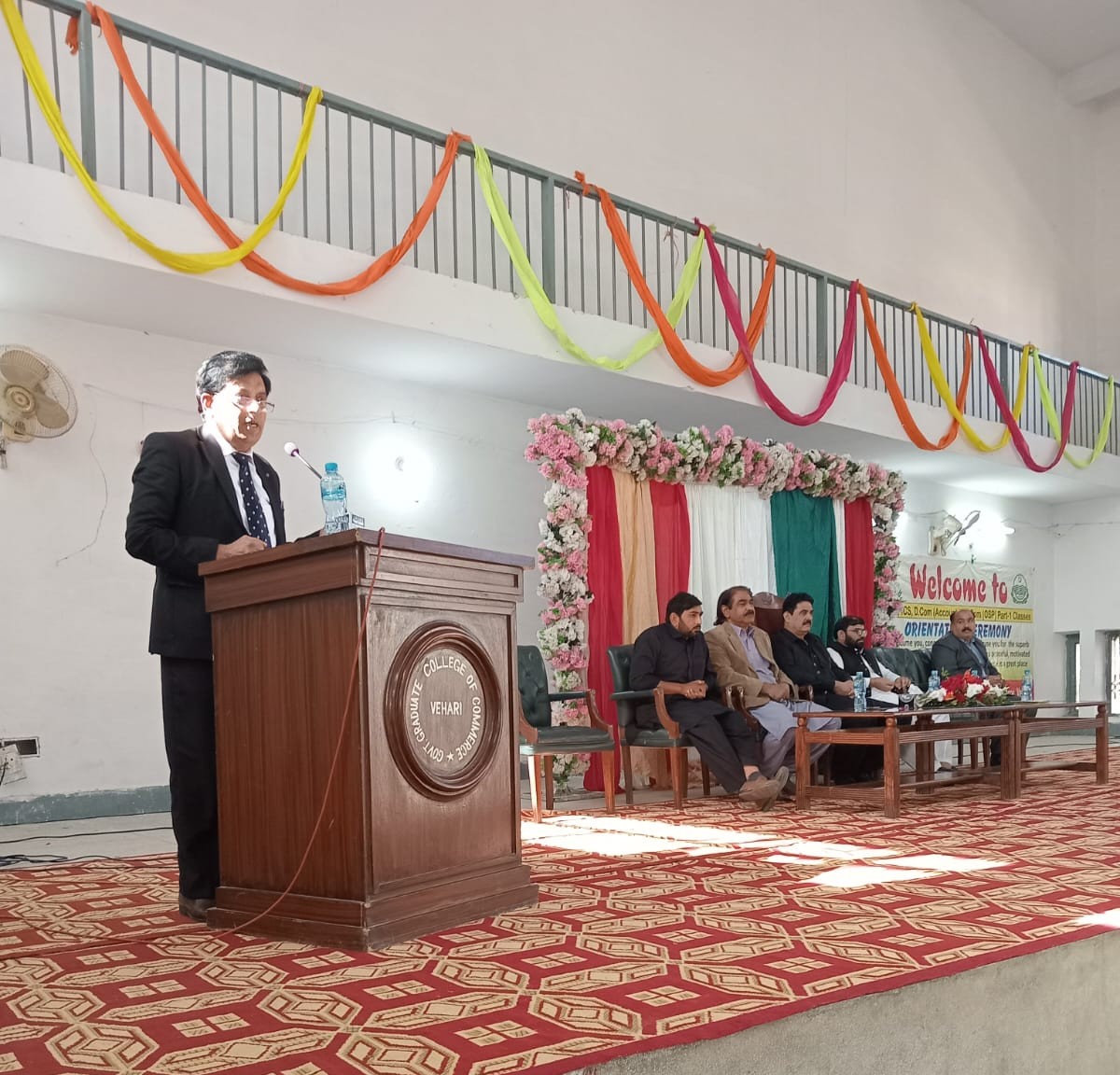 Greeting the New Faces of Our College